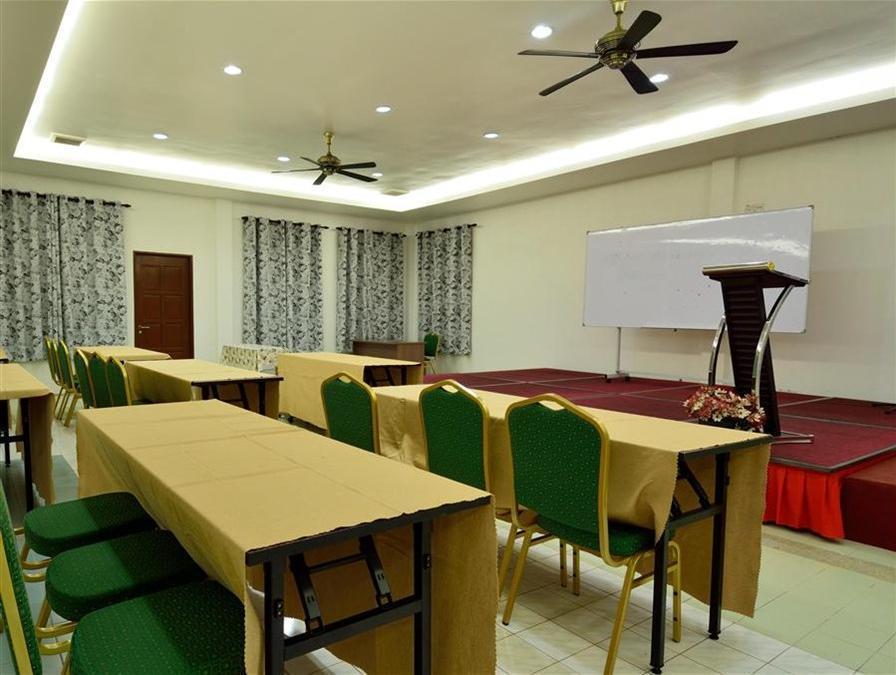 Dream World Resort Kampong Kundassan Екстериор снимка